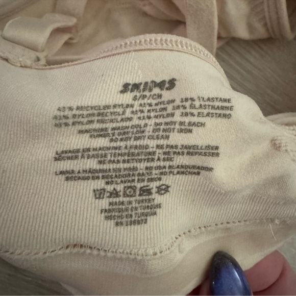 SKIMS Nude Bralettes Set of 2! - Picture 11 of 11